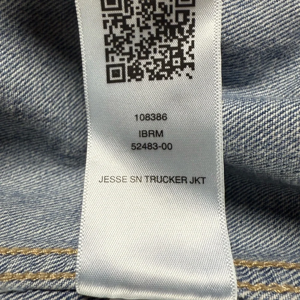 True Religion Light Blue Jesse Denim Trucker Jacket size Large‎